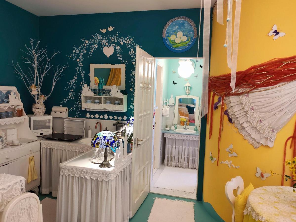Feher Tulipan Apartman Hotel Debrecen Eksteriør billede