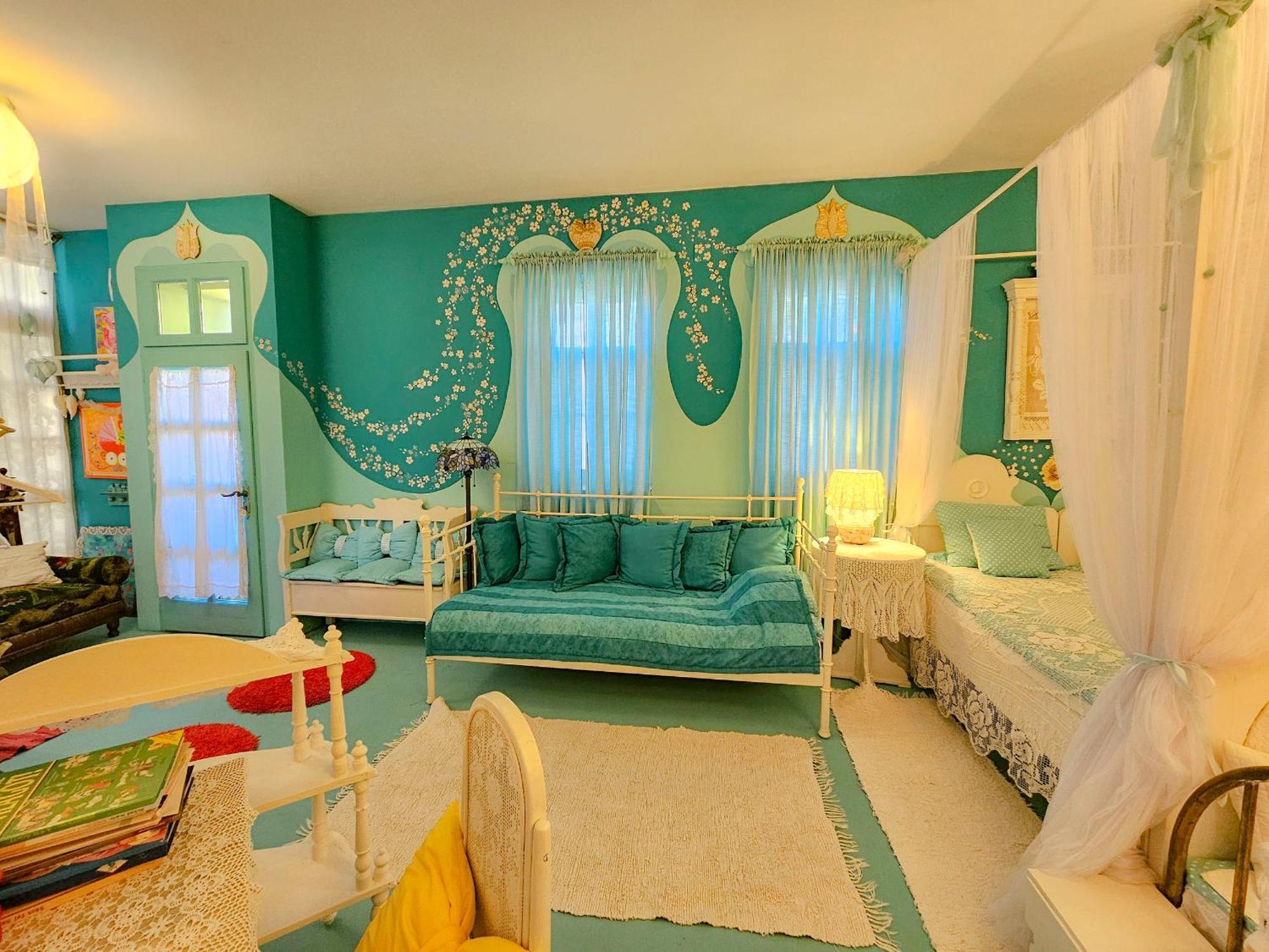 Feher Tulipan Apartman Hotel Debrecen Eksteriør billede