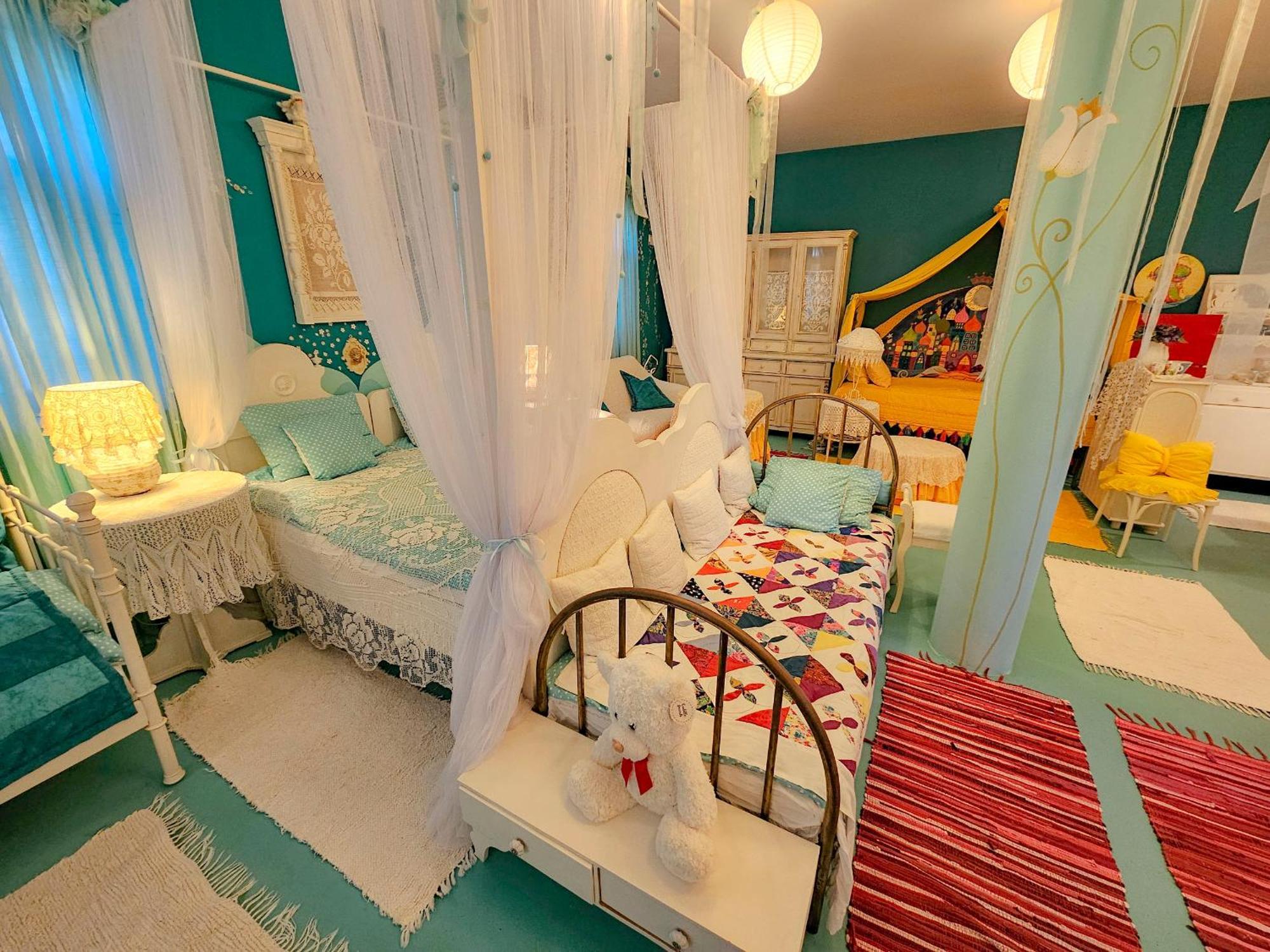 Feher Tulipan Apartman Hotel Debrecen Eksteriør billede
