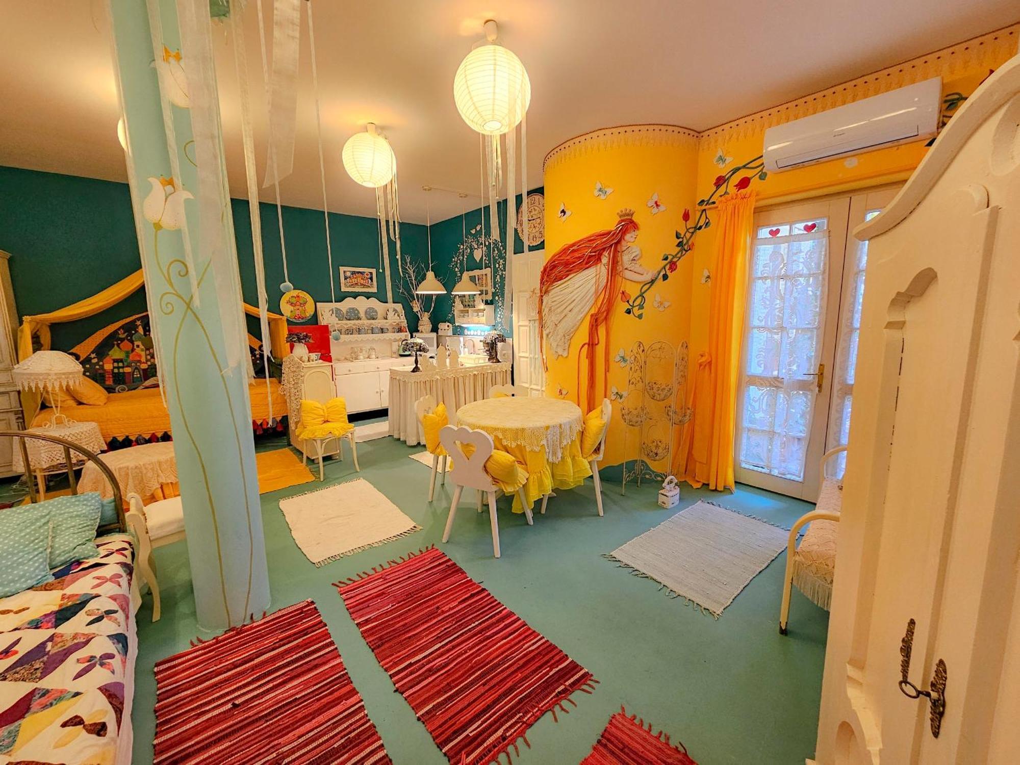 Feher Tulipan Apartman Hotel Debrecen Eksteriør billede