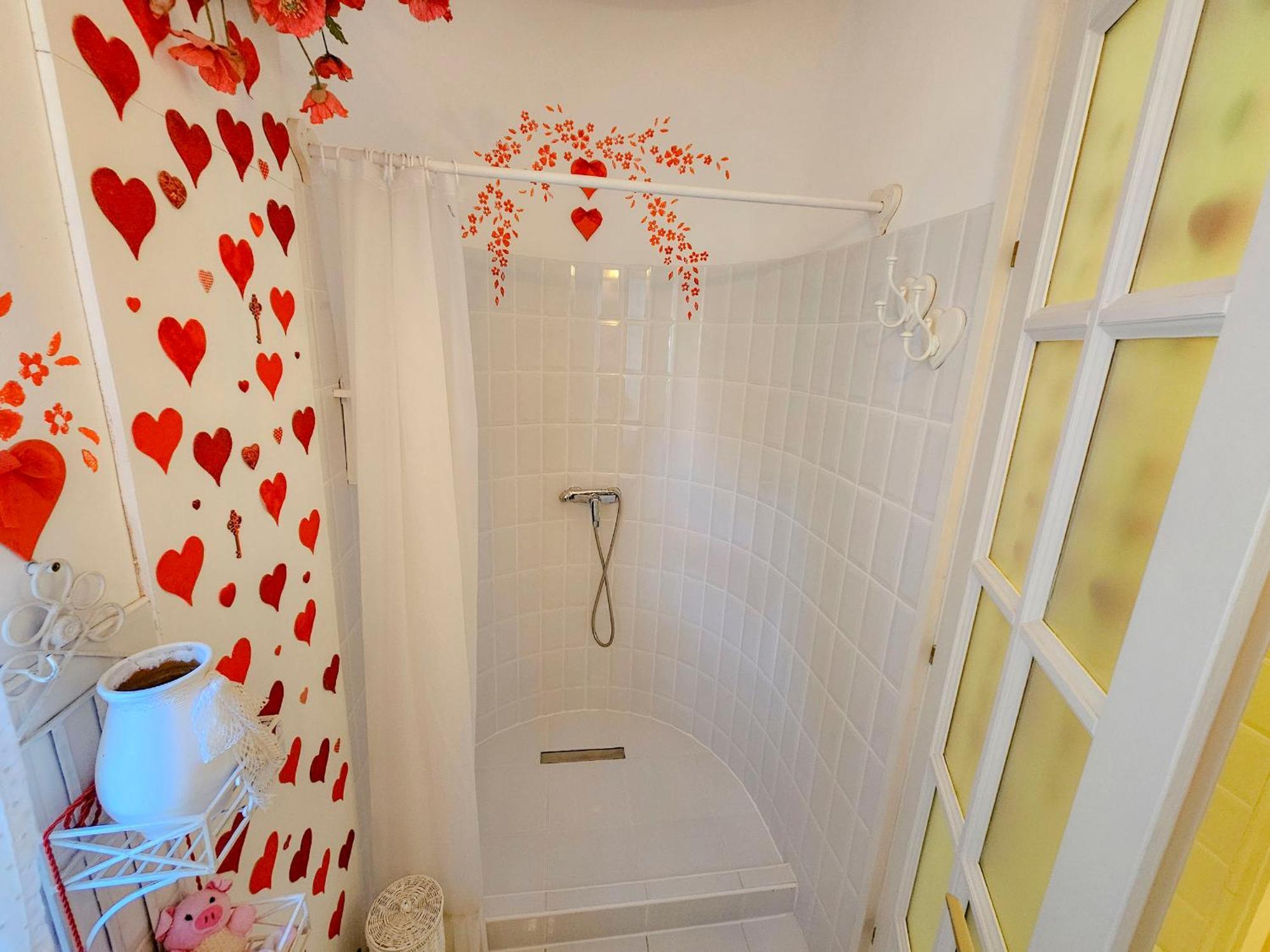 Feher Tulipan Apartman Hotel Debrecen Eksteriør billede